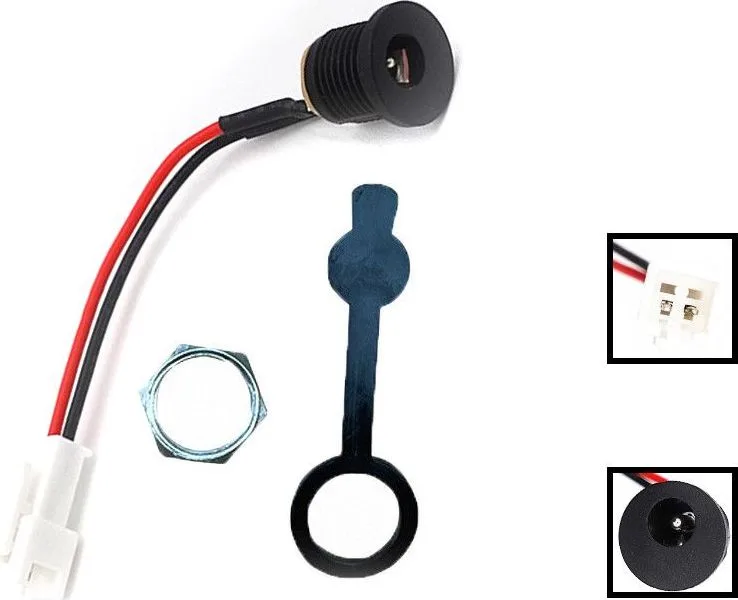 DC 5.5 * 2.1 charging port